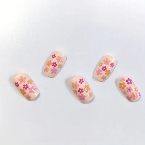 Nails Floral Press On Kit Flowers 24 Manicure Stylish Trendy Fake Reusable Pink - Picture 3 of 6